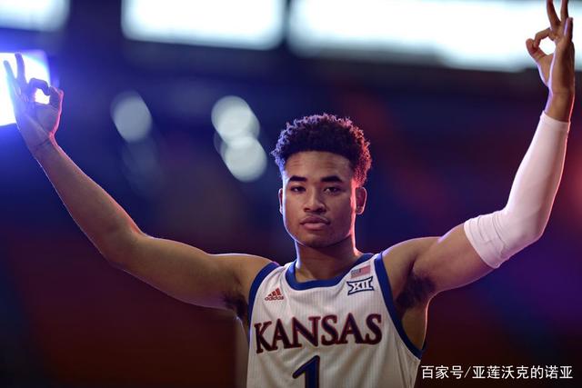媒体人：上海是想赌一下北京的3分命中率没那么高 所以一直守沉退